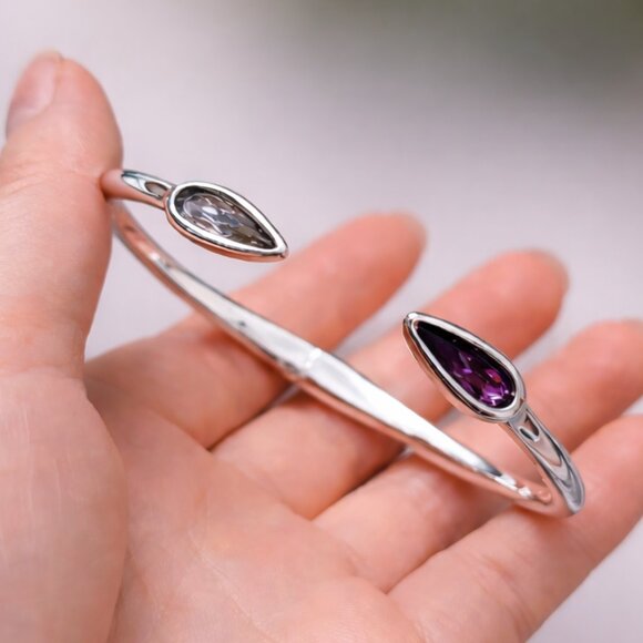 UNO de 50 Jewelry - Elegant Cuff Bracelet with Pink and Gray Crystals